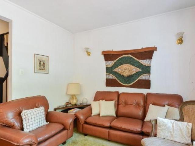 Casa tipo para venda com 3 quartos, sendo 1 suíte, 150m²