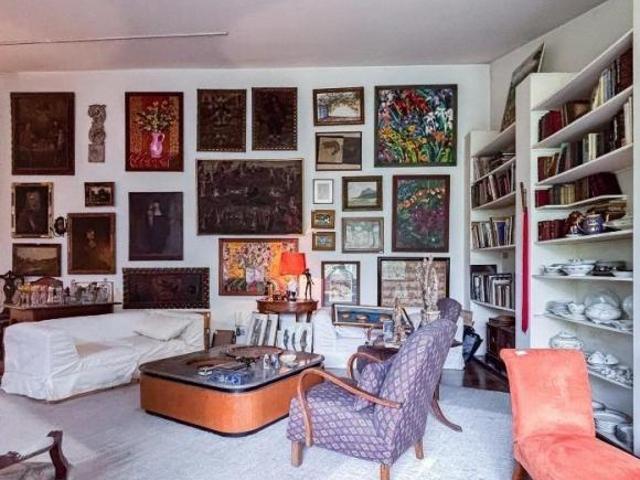 Casa tipo para venda com 3 quartos, sendo 1 suíte, 307m²