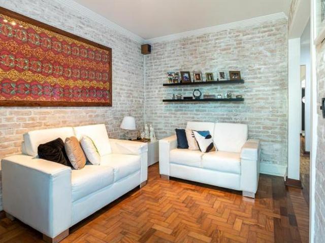 Casa tipo para venda com 3 quartos, sendo 2 suítes, 280m²