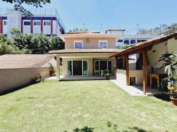 Casa tipo para venda com 3 quartos, sendo 3 suítes, 320m²