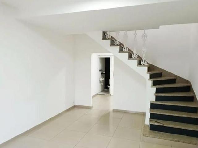 Casa tipo para venda com 3 quartos, 140m²