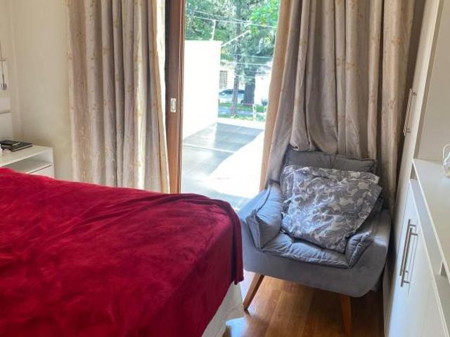Casa tipo para venda com 3 quartos, 187m²