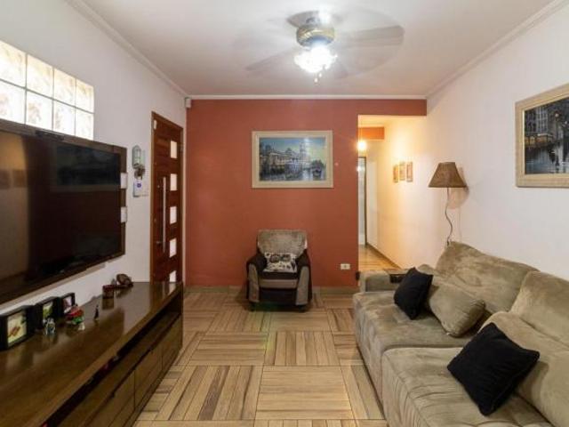 Casa tipo para venda com 3 quartos, 120m²
