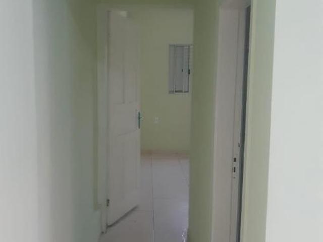 Casa tipo para venda com 3 quartos, 90m²