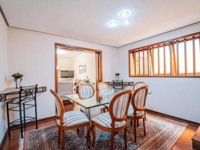 Casa tipo para venda com 2 quartos, sendo 1 suíte, 177m²