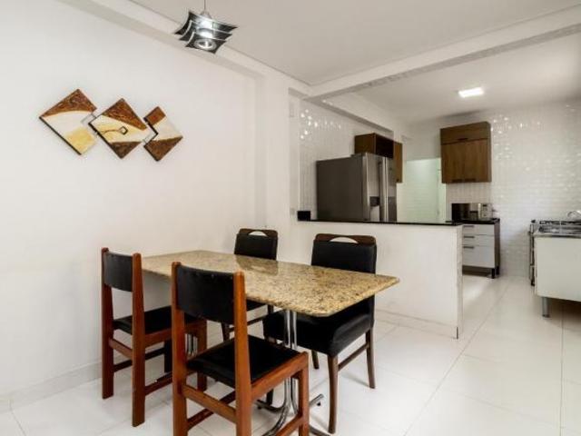 Casa tipo para venda com 2 quartos, 140m²