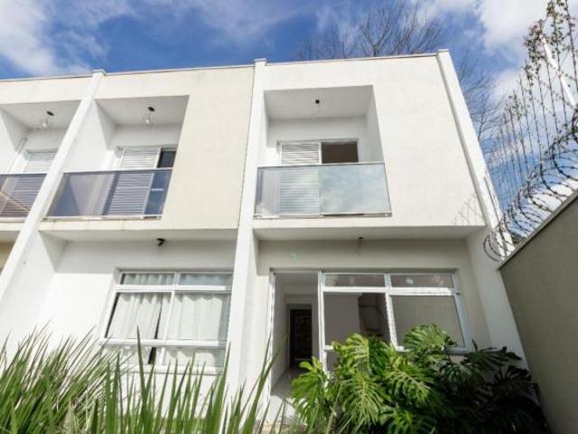 Casa tipo para venda com 2 quartos, 106m²