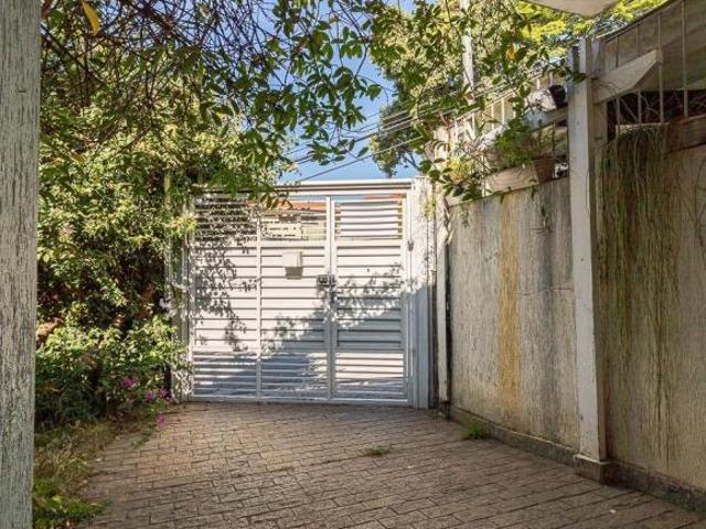 Casa tipo para venda com 2 quartos, 136m²