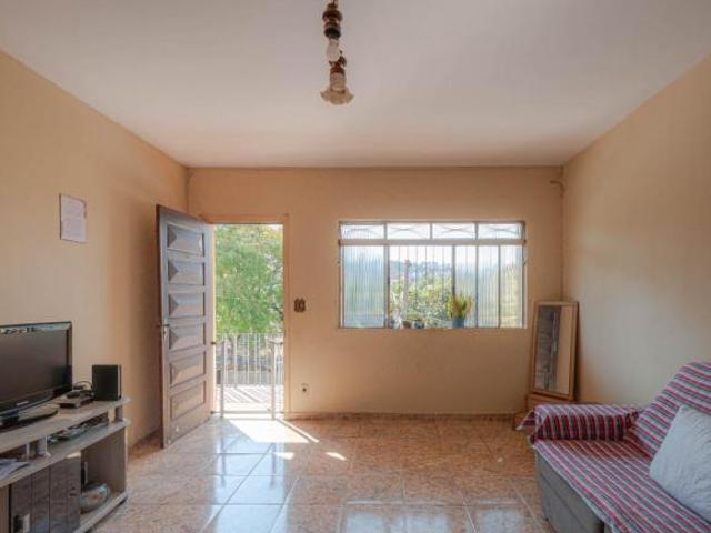Casa tipo para venda com 2 quartos, 277m²