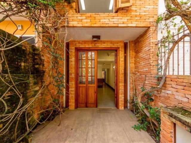Casa tipo para venda com 2 quartos, 93m²