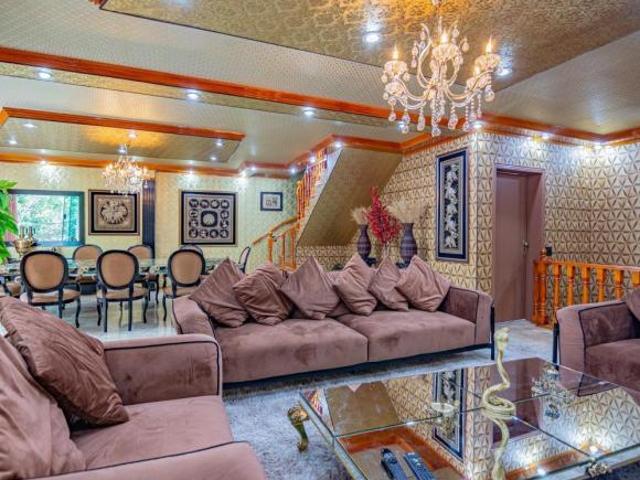 Casa tipo para venda com 4 quartos, sendo 4 suítes, 440m²