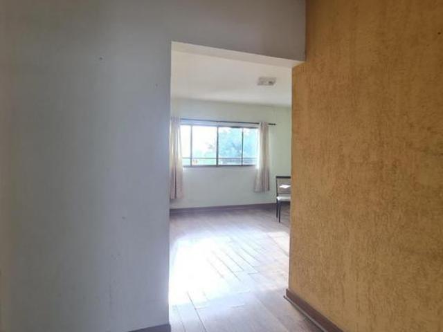 Casa tipo para venda com 4 quartos, 168m²