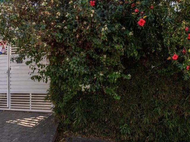 Casa tipo para venda com 4 quartos, 136m²