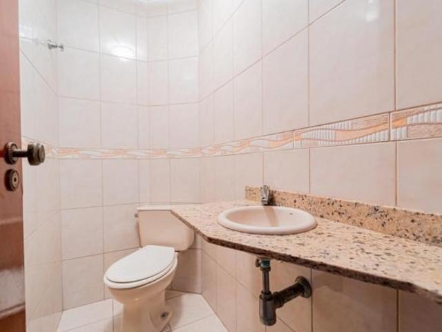 Casa tipo para venda com 5 quartos, sendo 2 suítes, 233m²