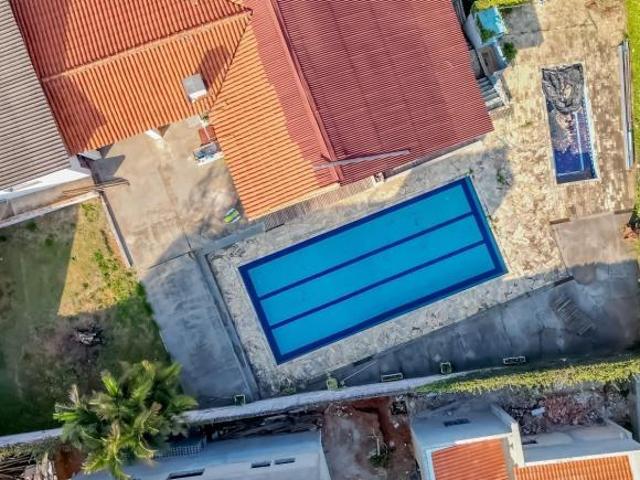 Casa tipo para venda com 5 quartos, 626m²