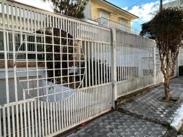 Casa tipo para venda em Água Fria com 4 quartos, sendo 2 suítes, 256m²