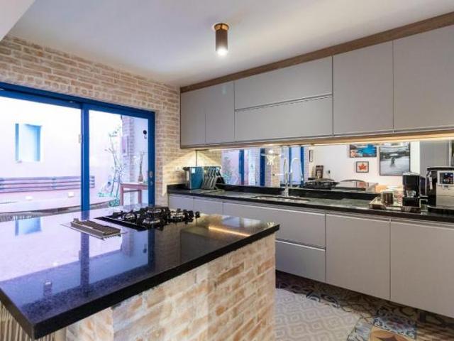 Casa tipo para venda em Brooklin com 3 quartos, sendo 3 suítes, 184m²