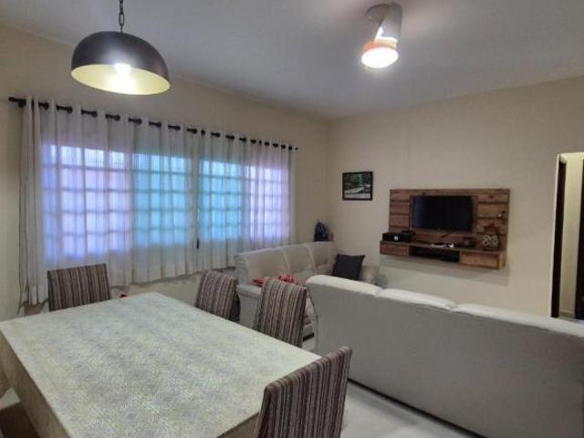 Casa tipo para venda em Caiçara com 4 quartos, 179m²