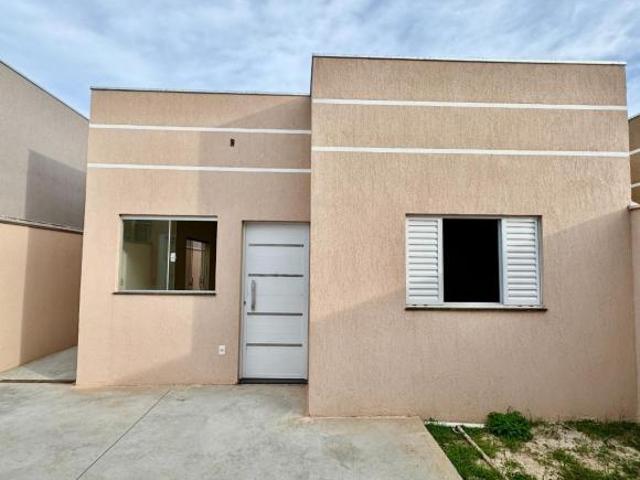 Casa tipo para venda em Jardim Ângelo Jurca com 2 quartos, sendo 1 suíte, 73m²