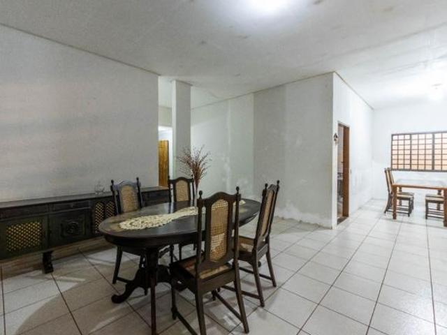 Casa tipo para venda em Jardim Morumbi com 4 quartos, sendo 2 suítes, 322m²