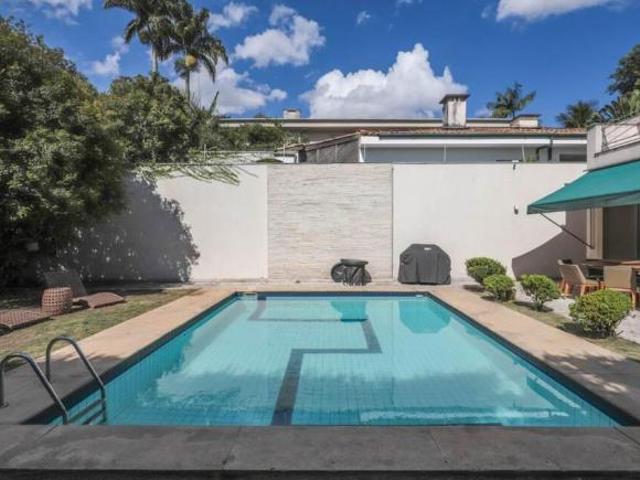 Casa tipo para venda em Morumbi com 4 quartos, sendo 4 suítes, 523m²