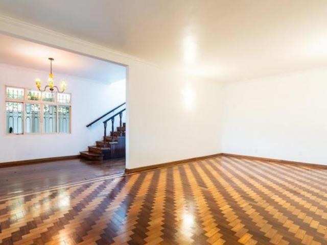 Casa tipo para venda em Planalto Paulista com 3 quartos, sendo 1 suíte, 200m²