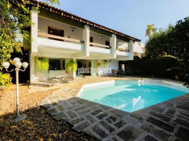 Casa tipo para venda no Real Parque o com 4 quartos, sendo 2 suítes, 375m²ac e 568,0m² de Terreno
