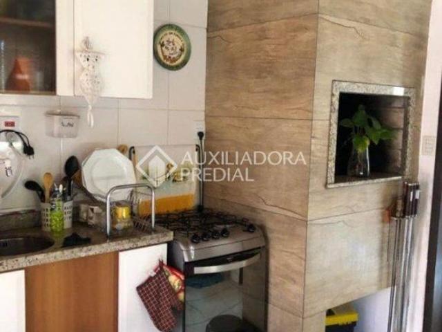 CASA TIPO PRÉDIO COM 3 APARTAMENTOS RESIDENCIAL OU COMERCIAL