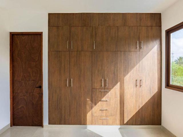 casa tipo Town HOUSE CON PANELES SOLARES