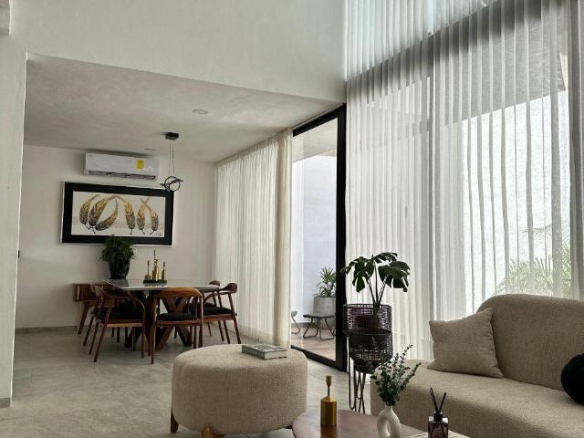 Casa tipo Townhouse al norte de M?rida, Montes de Ame