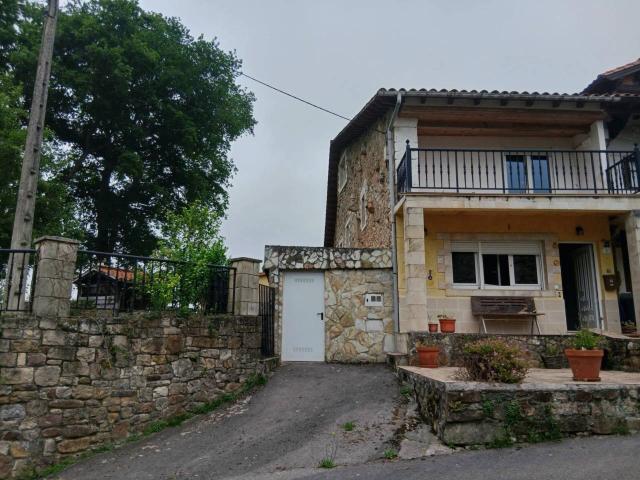 Casa típica de piedra Pareada