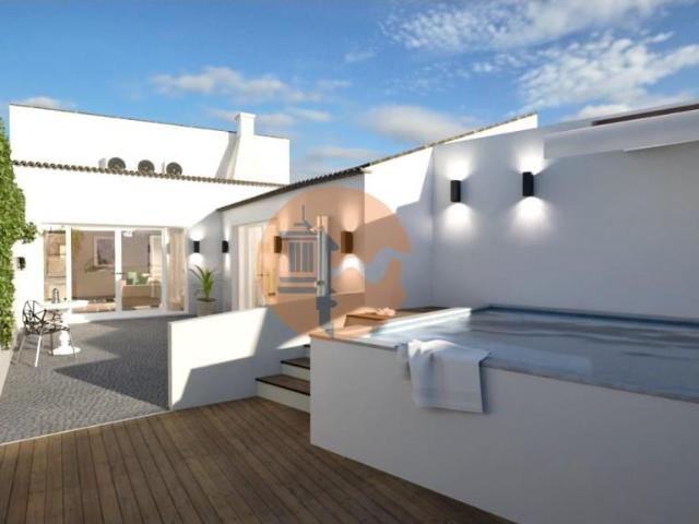 Casa Típica renovada no Centro de Pêra. 265m² Alcantarilha e Pêra