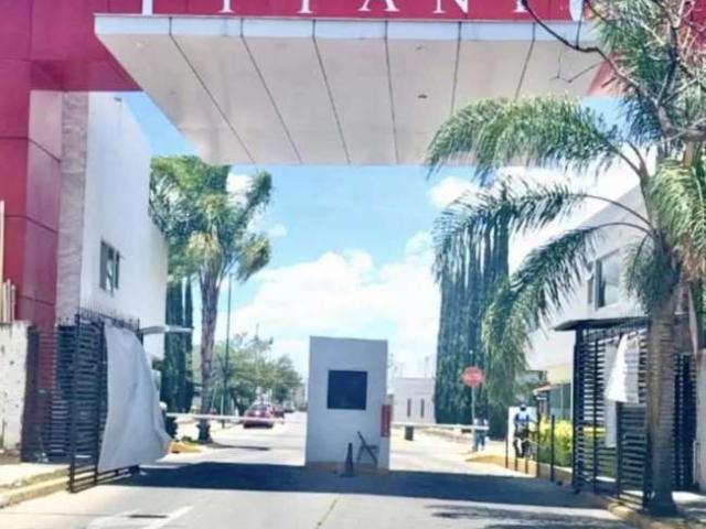Casa totalmente amueblada en renta en titanio residencial