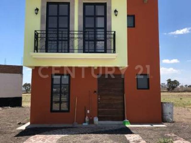CASA TOTALMENTE EQUIPADA, EN RENTA