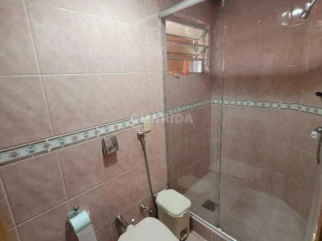 Casa totalmente mobiliada de 3 dormitórios, sendo 1 suíte, no bairro Jardim Botânico