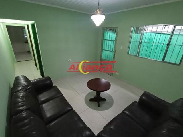 CASA TOTALMENTE REFORMADA À VENDA EXCELENTE LOCALIZAÇÃO EM Guarulhos PRÓXIMA À BASE AÉREA
