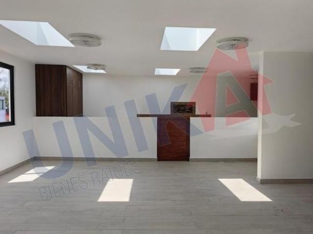 CASA TOTALMENTE REMODELADA EN ARBOLEDAS