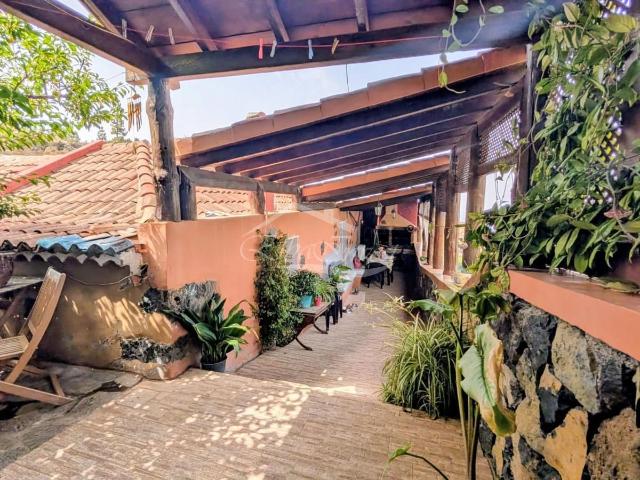 Casa tradicional con vistas al mar en Chirche, Guía de Isora 83m² Chirche