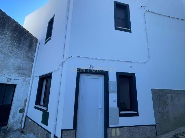 Casa tradicional portuguesa situada na vila de Monchique