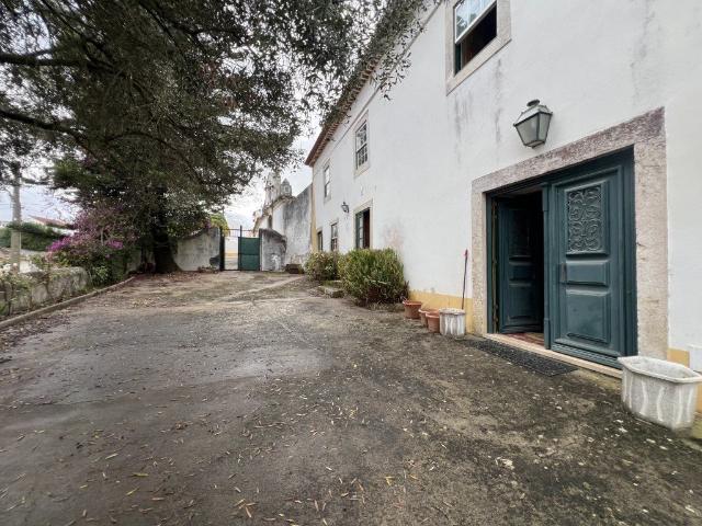 Casa tradicional portuguesa T8, terreno c/ 890,00 m2 em alde. 0m² Dois portos