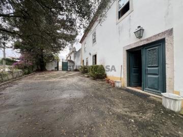 Casa tradicional portuguesa T8, terreno c/ 890,00 m2 em aldeia tranquila concelho Torres Vedras