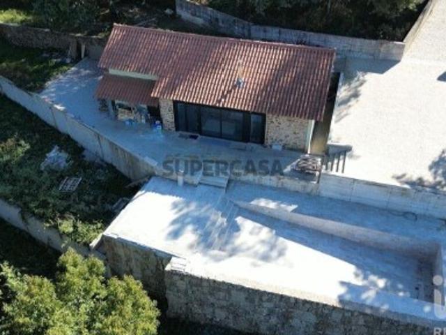 Casa tradicional T4 em Fornelos e Queijada de 144,00 m²
