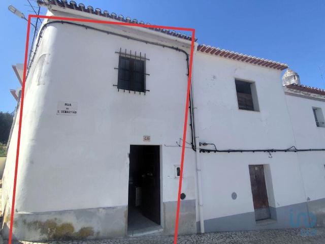 Casa tradicional T2 em Borba Matriz de 56,00 m²