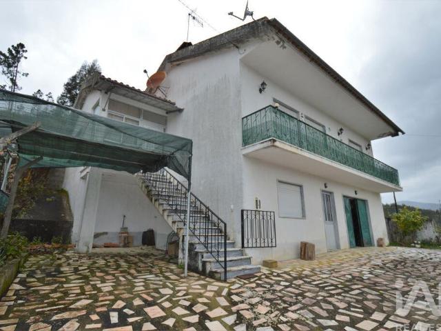 Casa tradicional T3 em Alvares de 234,00 m² 234m² Alvares