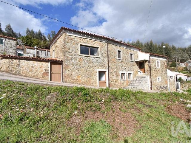Casa tradicional T3 em Espinhal de 213,00 m² 213m² Espinhal