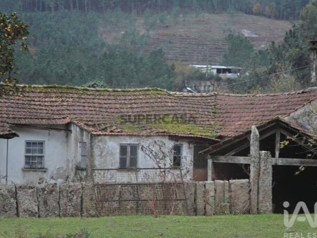 Casa tradicional T3 em Gondomil e Sanfins de 146,00 m²