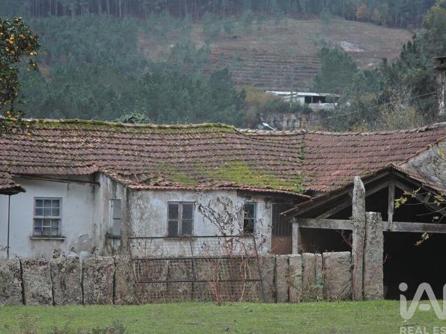 Casa tradicional T3 em Gondomil e Sanfins de 146,00 m²