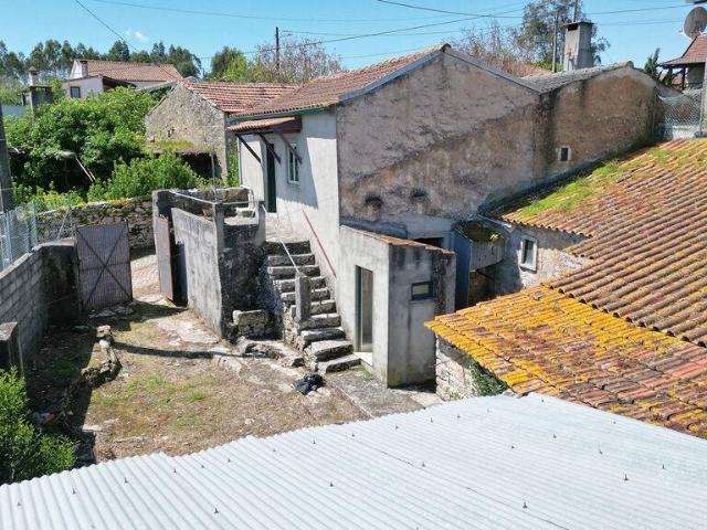 Casa tradicional T3 em São Miguel, Santa Eufémia e Rabaçal de 272,00 m²