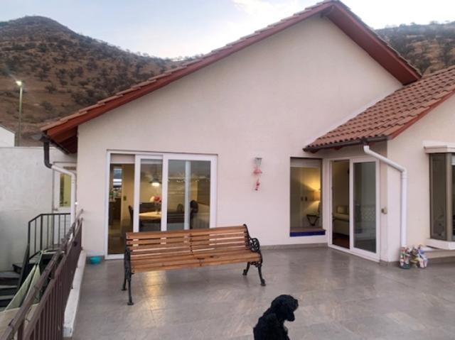 CASA TRES DORMITORIOS, SECTOR LOMAS DE LO AGUIRRE
