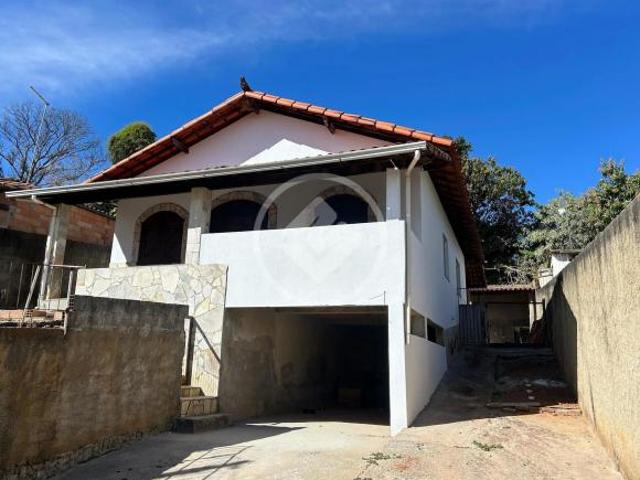 Casa três Quartos lote 360 M2 a Venda no Bairro Aeronautas